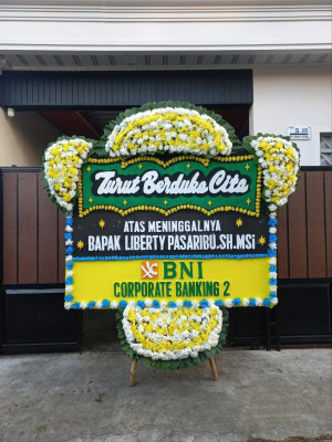 Papan Bunga Duka di Tirtosari